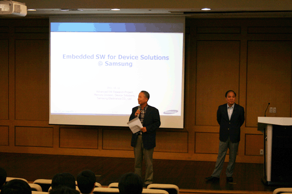 2011년도 공군사관학교 생도 포스텍 전자전기공학과 방문